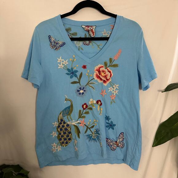 Johnny Was Floral Embroidered V-Neck Short Sleeve Tee Blue Size Medium - Picture 2 of 6